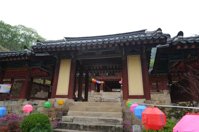 춘천 청평사 회전문