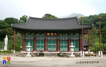 완주 송광사 대웅전