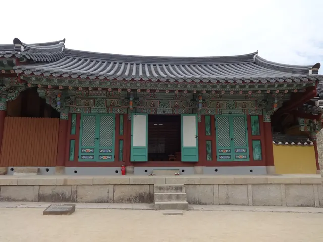 범어사 미륵전