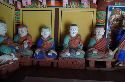 익산 숭림사 나한전 소조 16나한 및 권속일괄