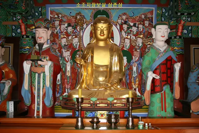 김제 귀신사 명부전 소조지장보살좌상과 시왕상 일괄