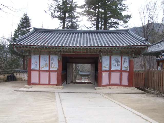 합천 해인사 봉황문